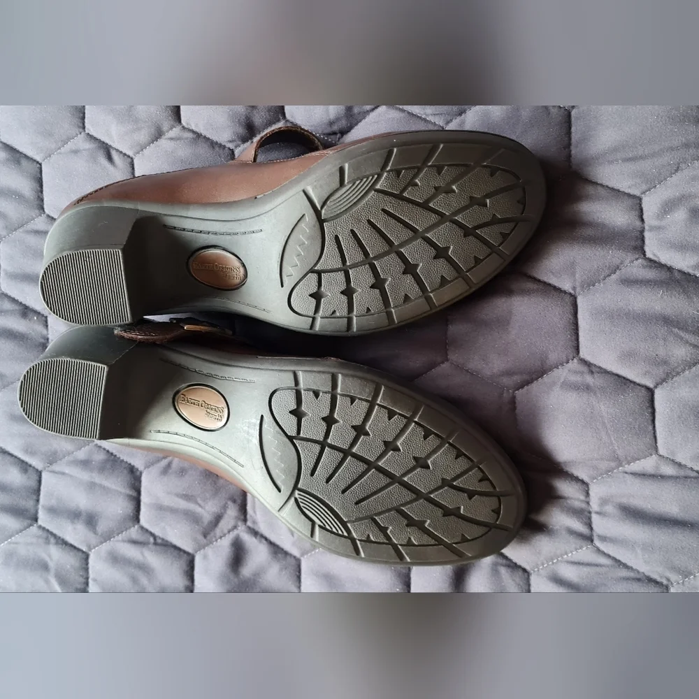 EUC Earth Origins Brown Leather Heeled Mary Janes - Picture 5 of 6